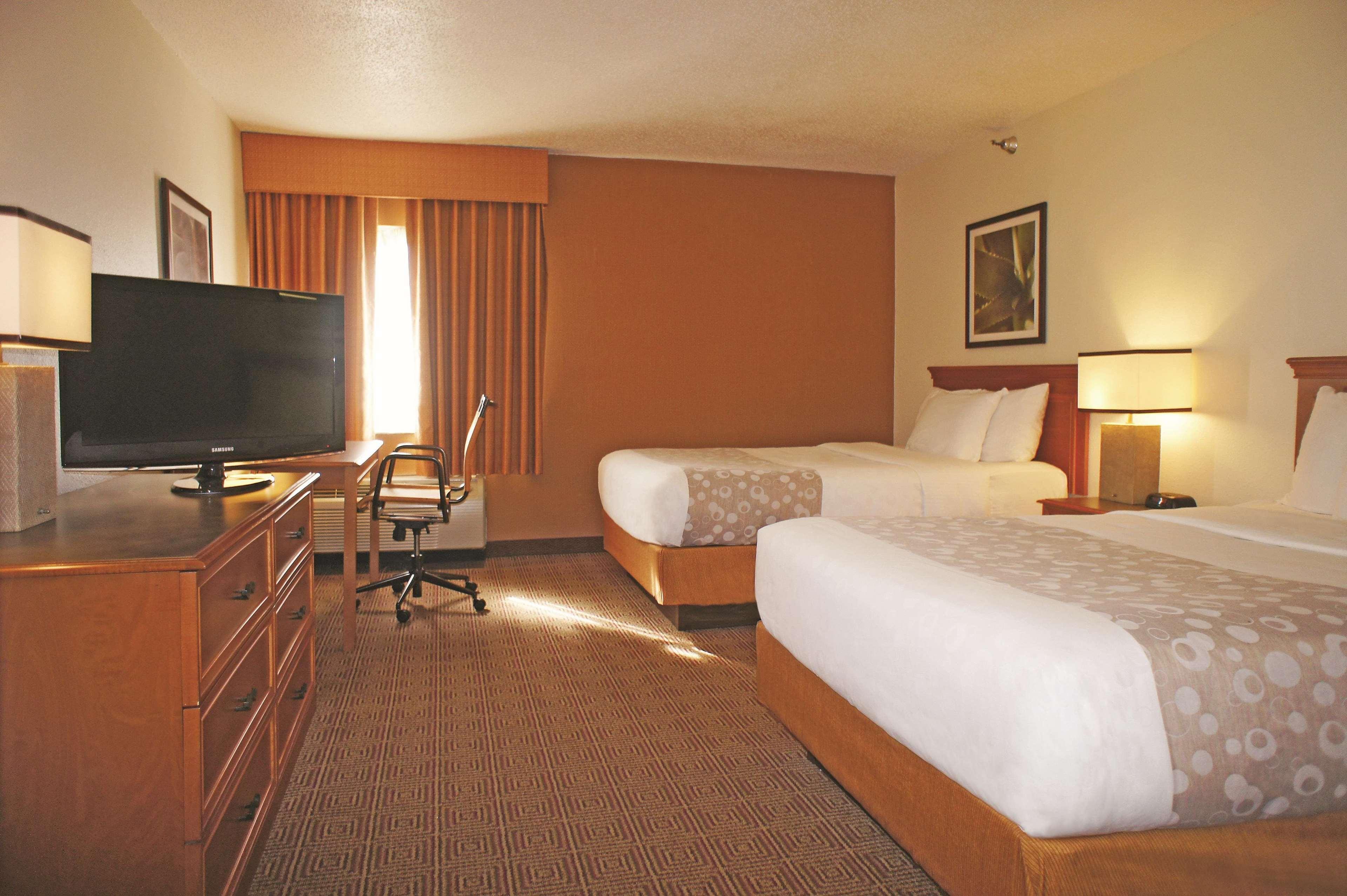 La Quinta Inn By Wyndham Kansas City North North Kansas City Εξωτερικό φωτογραφία