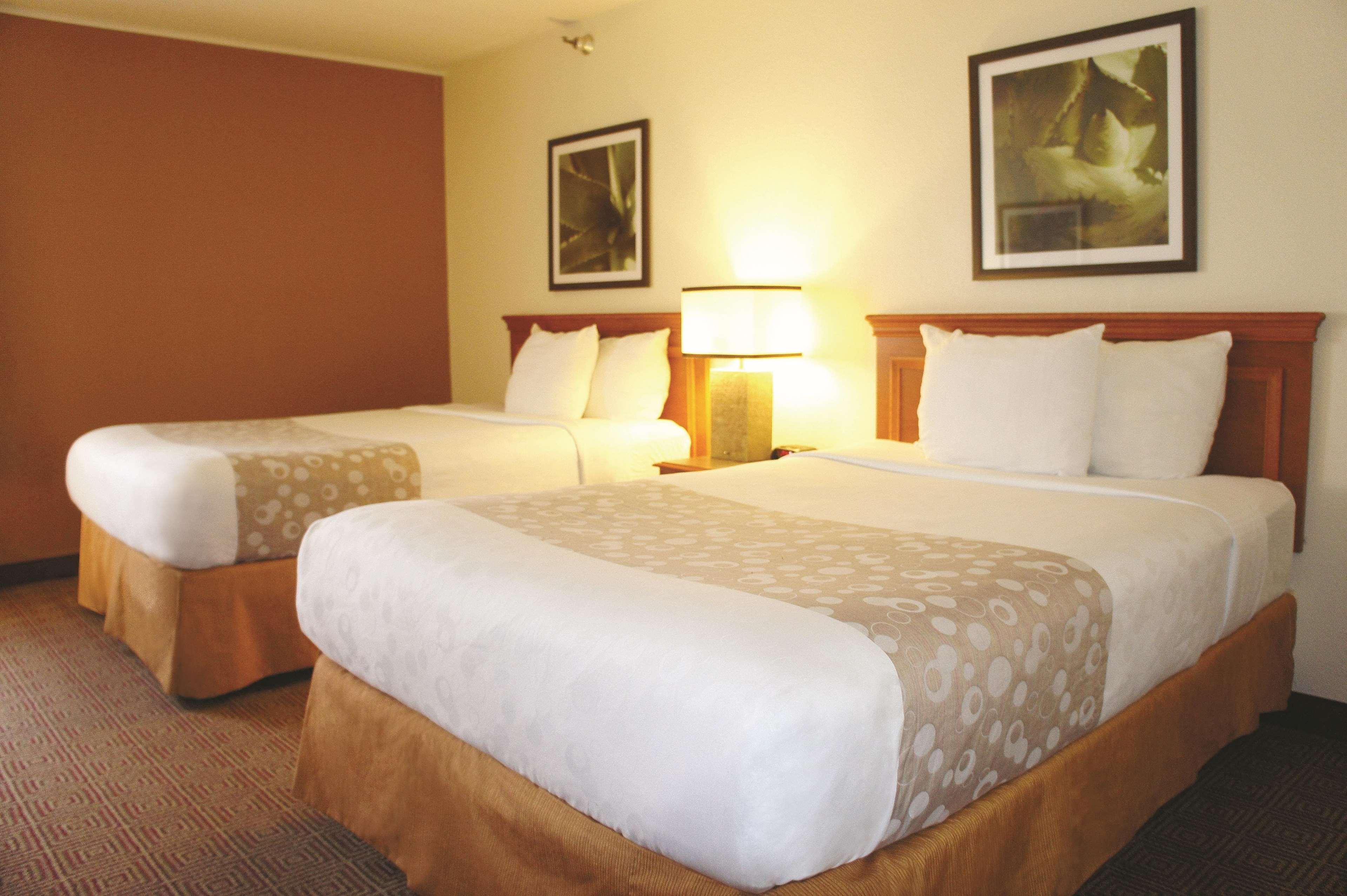 La Quinta Inn By Wyndham Kansas City North North Kansas City Εξωτερικό φωτογραφία