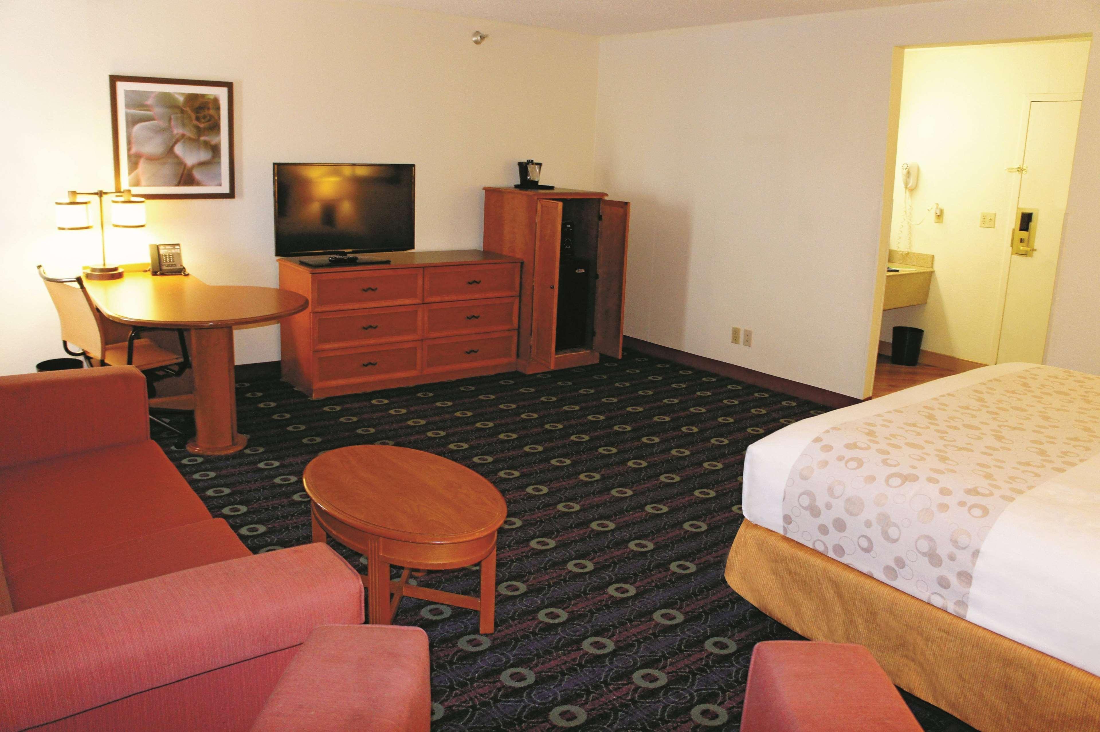 La Quinta Inn By Wyndham Kansas City North North Kansas City Εξωτερικό φωτογραφία