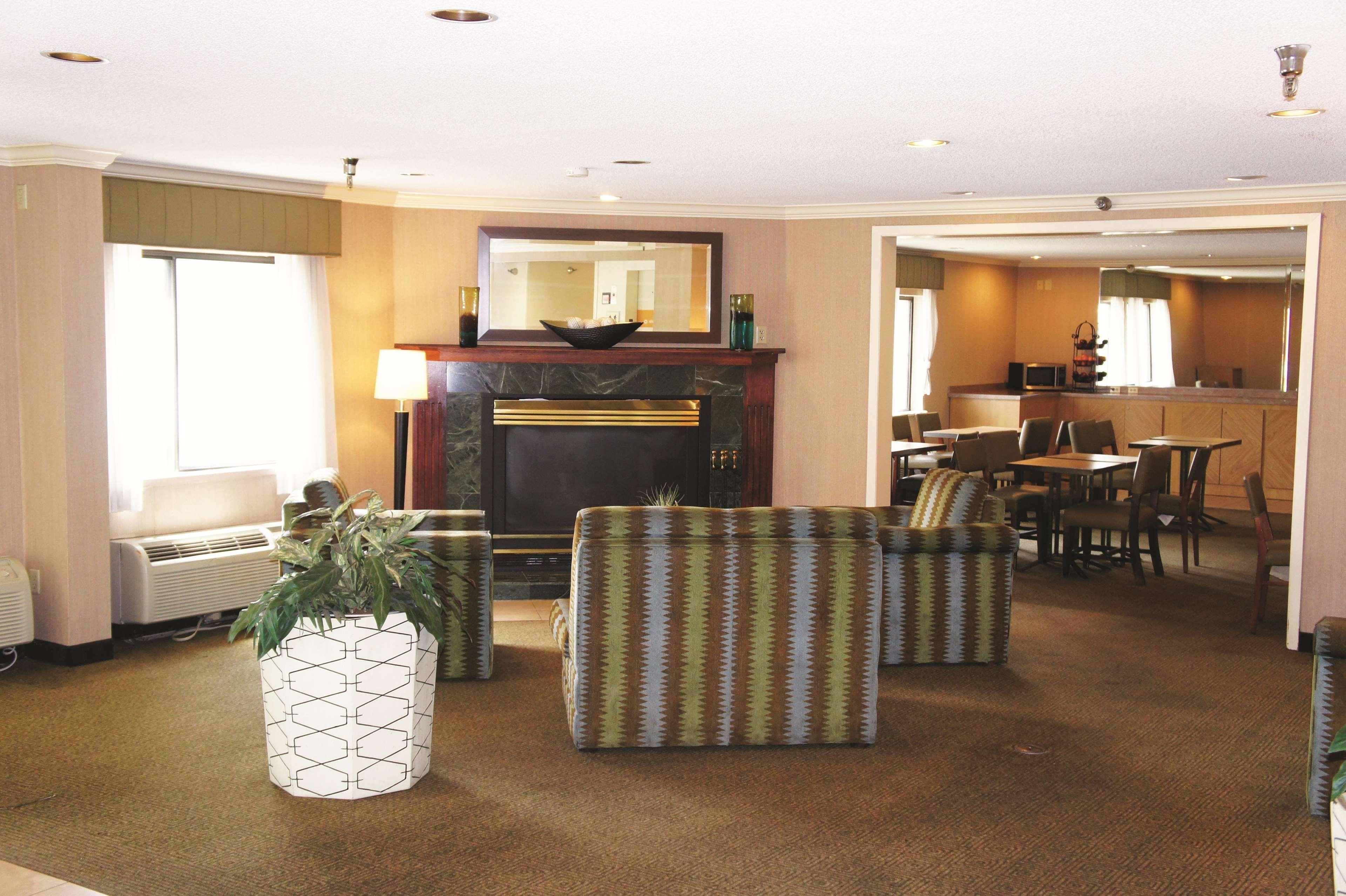 La Quinta Inn By Wyndham Kansas City North North Kansas City Εξωτερικό φωτογραφία